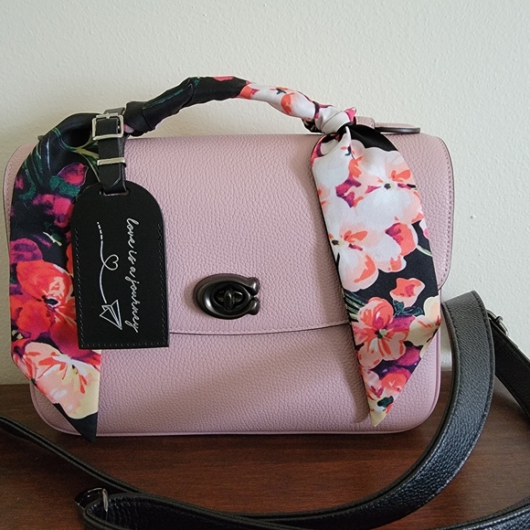 Coach Cassie in Aurora Pink - Picture 3 of 8